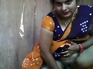 Hot Indian Bhabhi enjoing when husband was not at home
