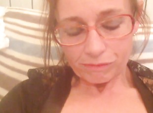 Wanton four eyed wifey loves to fuck her cunt with her favorite vib...