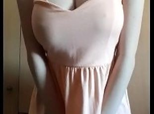 Amateur teen shows huge boobs