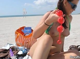 секс-игрушки, на-пляже