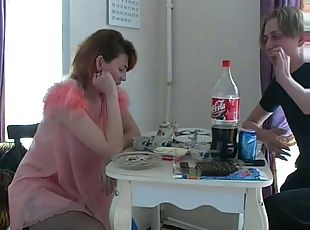 רוסי, אישה, מבוגר, צעירה-18, עקרת-בית
